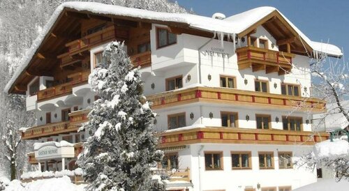 Hotel Neuwirt, Забронировать Отель Отели Тироля с парковкой, Парковка
