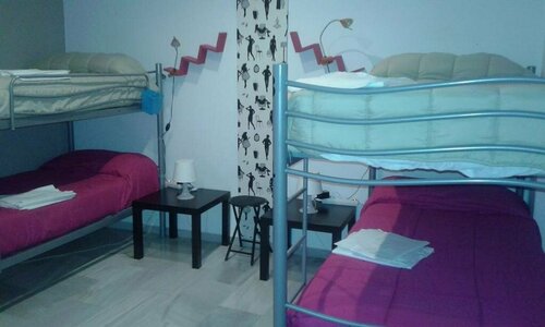 Granada Old Town Hostel, Забронировать Хостел Хостелы Гранады, рядом с Парк Фредерико Гарсия Лорки, Хостел