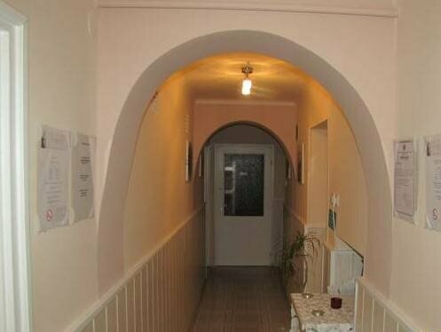 Szivrvny Panzi, Book Hotel Szeged 