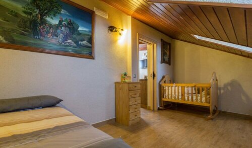 Casa Rural La del Alba Sería, Забронировать Отель Аргамасилья-де-Альба 