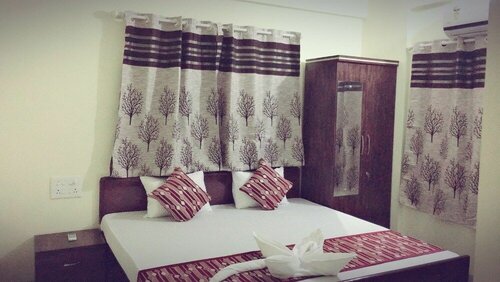 Ema Homestay, Забронировать Отель Отели Пуны с парковкой, Парковка
