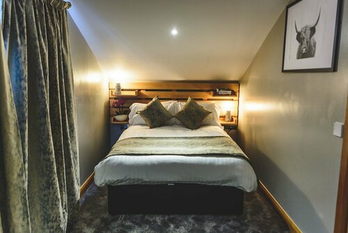 MONO Suites Old Town, Забронировать Отель Бизнес-отели Эдинбурга, рядом с Винокуренный завод Pickering's Gin, 4* 5*