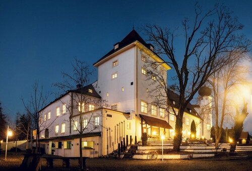 Schlosshotel Neufahrn, Prenota Hotel Hotel a Bassa Baviera con parcheggio, Parcheggio