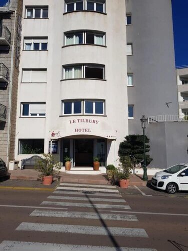 Hotel Le Tilbury, Prenota Hotel Hotel a Corsica con piscina, Piscina