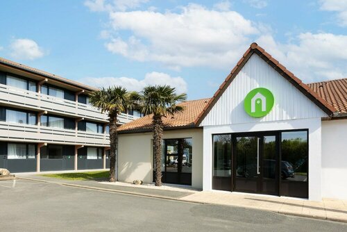Campanile NATURE - La Rochelle Puilboreau, Book Hotel La Rochelle Charente-Maritime