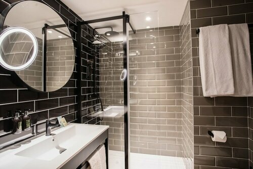Park & Suites Elégance Genève-Ferney Voltaire, Book Hotel Hoteller i Rhône-Alps med parkering, Parkering