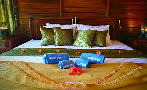 Froggies Divers Resort, Забронировать Курортный отель Битунг провинция Северный Сулавеси