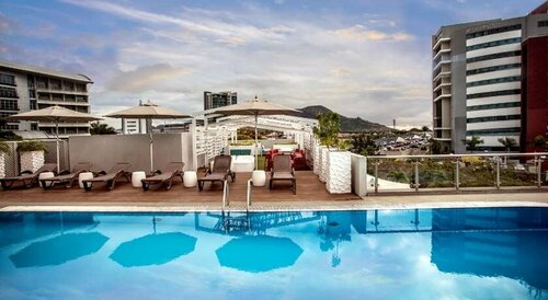 Hennessy Park Hotel, Reserva ahora Hotel Ebene Black River