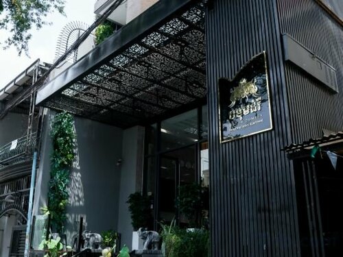 Botum Domrey Hotel