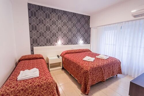 Estocolmo Hotel by bund, Забронировать Отель Отели провинции Буэнос-Айреса 3 звезды, 3*