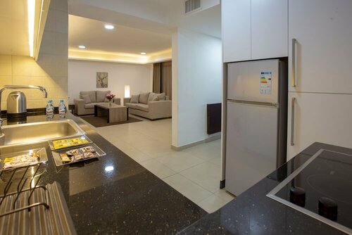 Triple A Hotel Suites, Prenota Appartamento Hotel a Al-Zarqa Governorate con parcheggio, Parcheggio