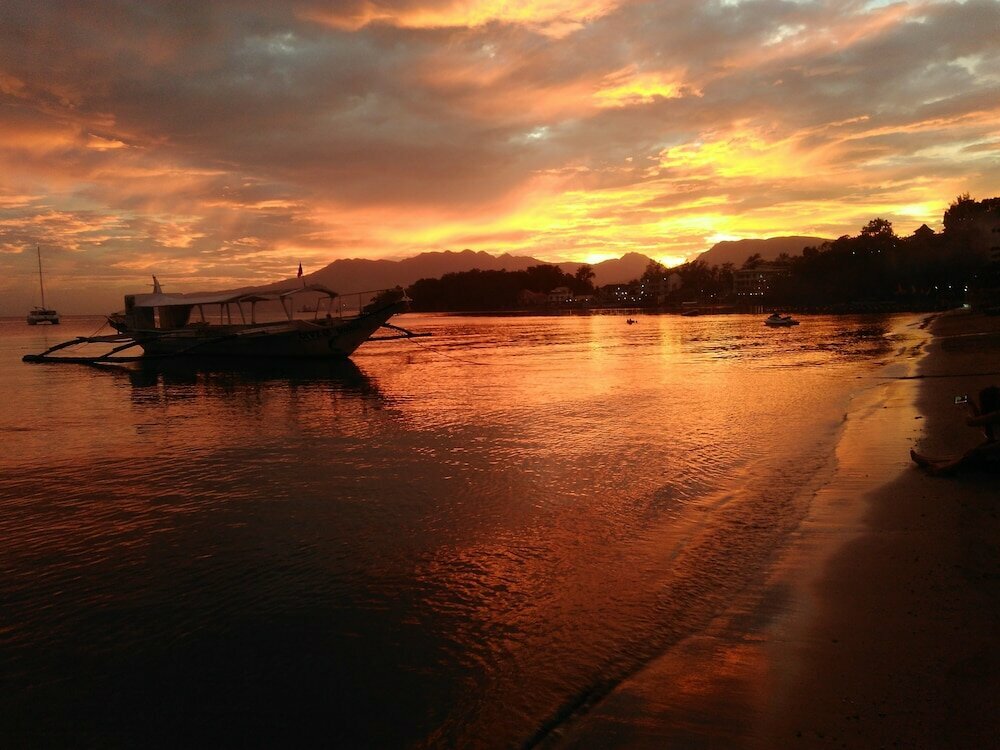 Mango's Beachfront Resort