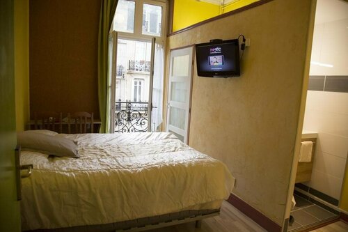 Hotel la Madeleine, Забронировать Отель Отели Бордо с парковкой, рядом с Церковь Нотр-Дам, Парковка