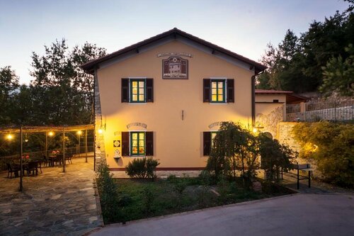 Agriturismo Le Meridiane, Reserva ahora Hotel Hoteles en Borgomaro con aparcamiento, Aparcamiento