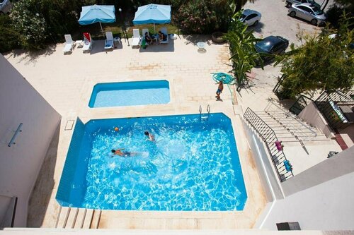 Yalcinkaya Apart Otel, Забронировать Апарт-отель Апарт-отели Чешме, рядом с Cesme Bus Terminal, Апарт-отель