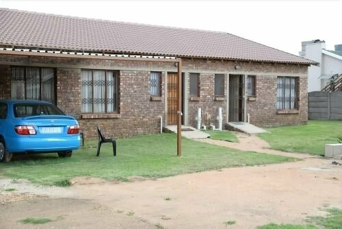 Timosha Guest House, Buchen Sie Pension Hotels in Gauteng mit Parkplatz, Parkplätze
