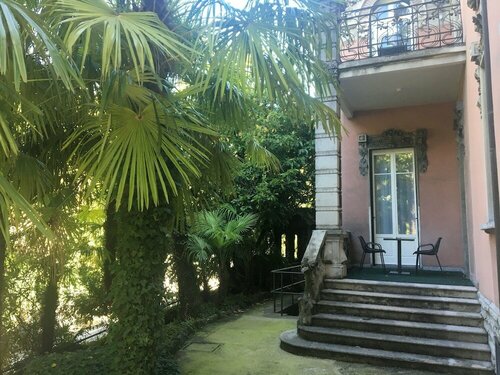 Villa Liberty - Lake Como Rooms & Spa, Book Hotel Hotels in Como with Breakfast, Breakfasts