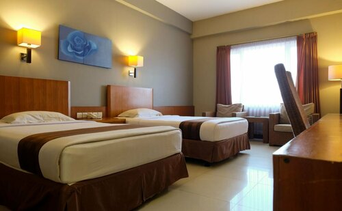 Hotel Asri Plaza Asia Tasikmalaya, Buchen Sie Hotel Tasikmalaya West-Java