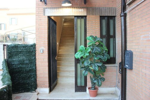 Roman Sunrise Rooms, Rezervați Hotel Hoteluri în Lazio cu parcare, Parcare