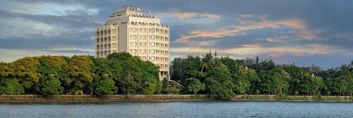 Vivanta Ernakulam, Marine Drive, Забронировать Отель Коччи штат Керала