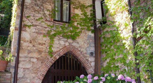 Albergo Santa Chiara, Забронировать Отель Сартеано Val di Chiana