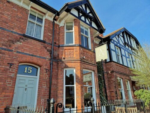 Alcuin Lodge Guest House - York, Забронировать Отель Йорк Северный Йоркшир, рядом с Церковь Св. Олафа