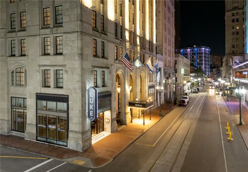 Hilton New Orleans/St. Charles Avenue, Забронировать Отель Отели Нового Орлеана с парковкой, рядом с Scrap House, Парковка