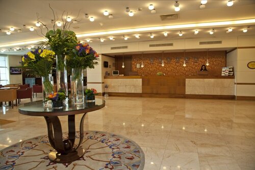 Tav Airport Hotel Izmir, Rezerwuj Hotel Hotele w Izmir z parkingiem, Parking