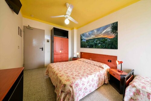Hotel Piccolo Paradiso, Забронировать Отель Отели Пескичи 3 звезды, 3*