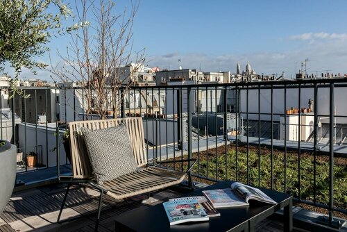 Laz Hotel Spa Urbain Paris, Забронировать Курортный отель Курортные отели Парижа, рядом с Театр Казино-де-Пари, Курортный отель