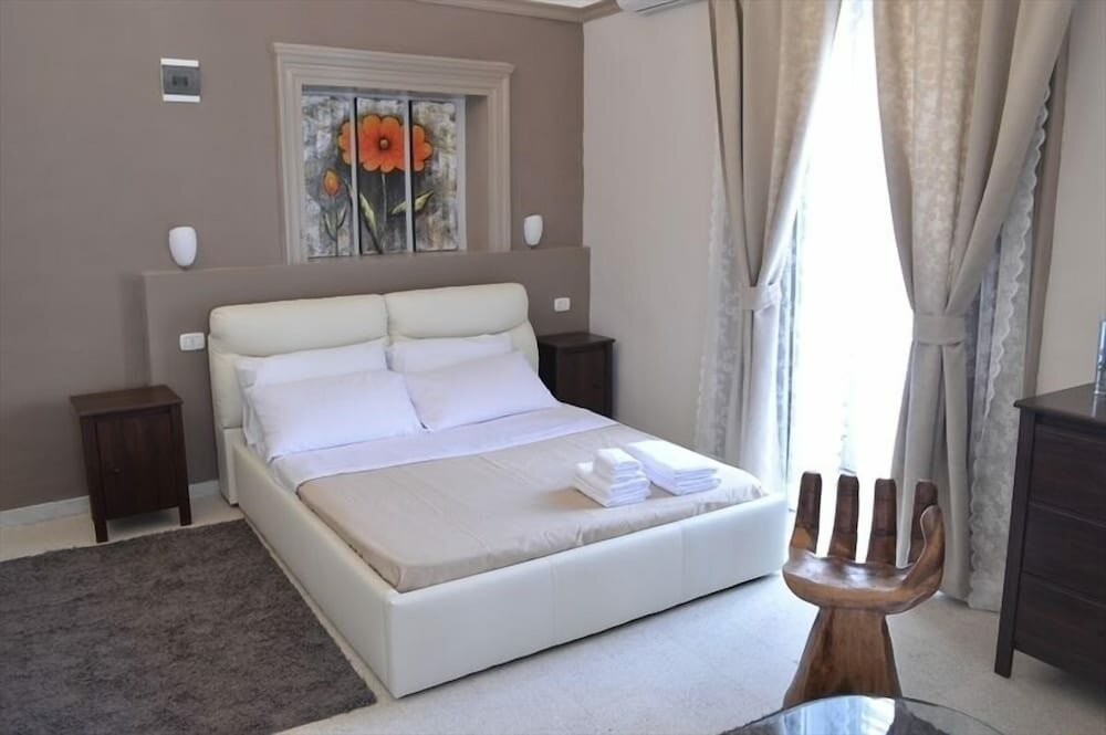 Cusmano Residence