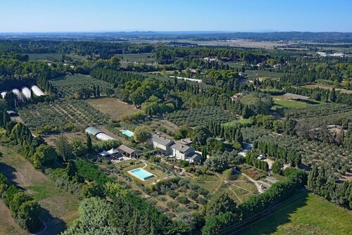 MAS DES FIGUES - très calme - Certifié Biologique - Parc Naturel Ecologique - Piscine 12x6 - brunch paysan méditerranéen cuisine maison - huile dolive - Agritourisme - Alpilles - Saint Rémy de Provence- 30 avril au 27 septembre 2026, Забронировать Отель «постель и завтрак» Отели Альпий с завтраком, Завтраки
