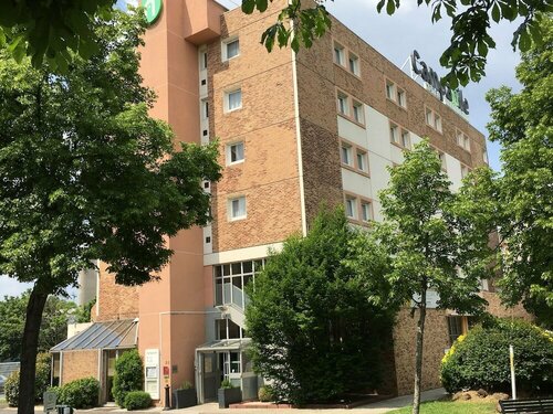Campanile PRIME - Nanterre La Défense, Забронировать Отель Нантер Дефанс