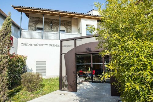 Le Relais de Montmartre, Book Hotel Hoteller i Burgund med parkering, Parkering
