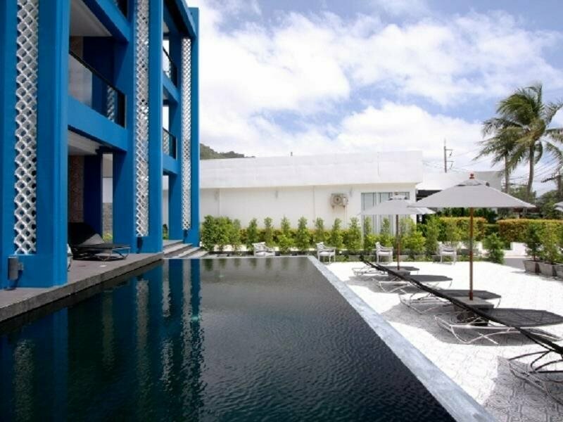 Sky Lantern Hotel