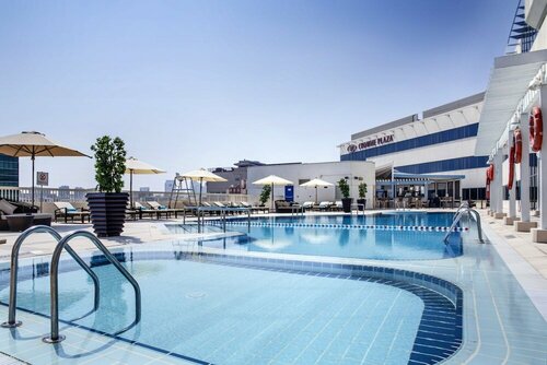 Crowne Plaza Dubai Deira by IHG, Забронировать Отель Отели Дубая 5 звезд, рядом с Аль-Рига, 5*