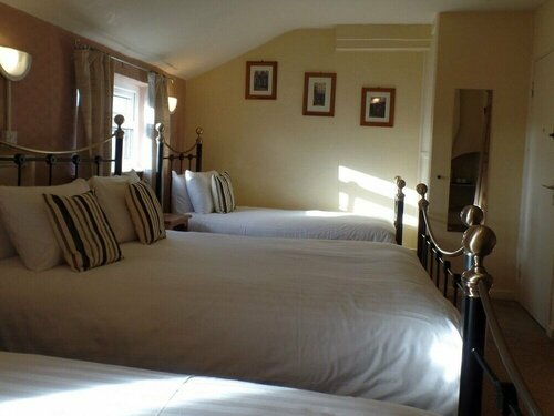 The Dodington Lodge Hotel, Забронировать Отель Уитчерч Шропшир, рядом с Центр культурно-исторического наследия в Уитчерче