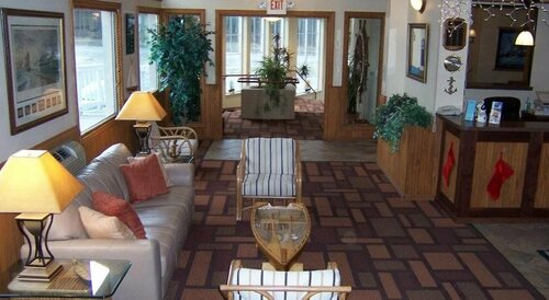 Pinestead Reef Resort, Забронировать Курортный отель Траверс-Сити штат Мичиган