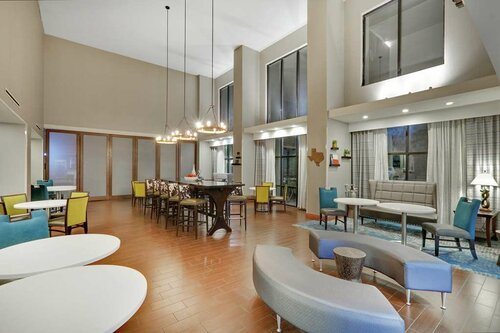 Hampton Inn & Suites Childress, Забронировать Отель Чилдресс штат Техас
