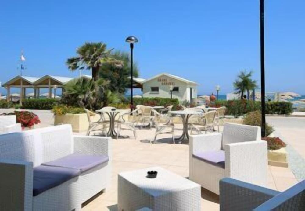 Art Hotel Caravel