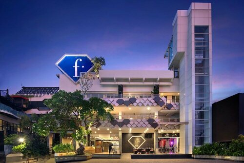 Fashion Hotel Legian, Забронировать Отель Отели Легиан с бассейном, рядом с Пляж Легиан, Бассейн
