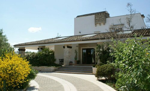 Masseria Chiancone Torricella, Забронировать Отель Отели Долины Итрии 4 звезды, 4*