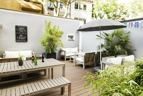 Five Reasons Hostel & Hotel, Забронировать Хостел Хостелы Нюрнберга, рядом с Фонтан Ehekarussell, Хостел