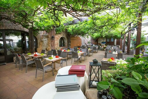 Hotel zur Pfalz, Reserva ahora Hotel Kandel 