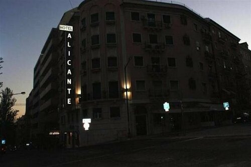 Hotel Alicante Lisboa, Забронировать Отель Арроюш Лиссабон, рядом с Ботанический сад Jardim do Torel