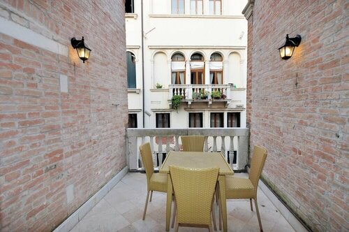 Casa Dei Pittori Venice Apartments, Забронировать Апартаменты/квартира Апартаменты Венеции, рядом с Вокзал Accademia, Апартаменты/квартира