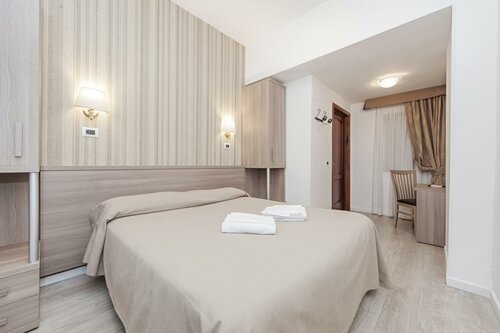 Hotel Il Castelletto, Buchen Sie Hotel Hotels in Latium mit Parkplatz, Parkplätze