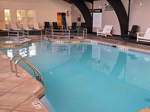Cartoon Network Hotel, Book Hotel Lancaster hoteller med pool, Swimmingpool