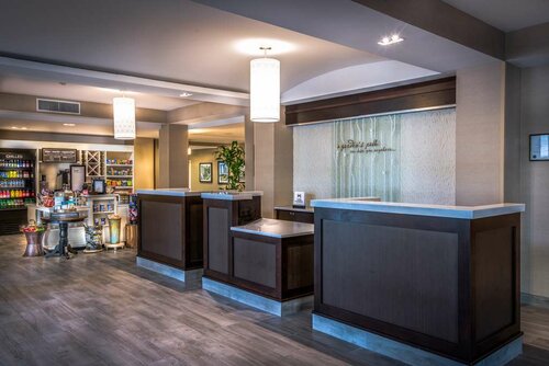 Hilton Garden Inn Reagan National Airport, Забронировать Отель Арлингтон Washington DC Metropolitan area, рядом с Long Bridge Park