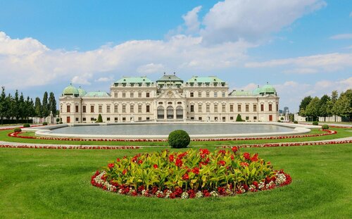 Holiday Inn — the niu, Franz Vienna, Book Hotel 20. Brigittenau Wien